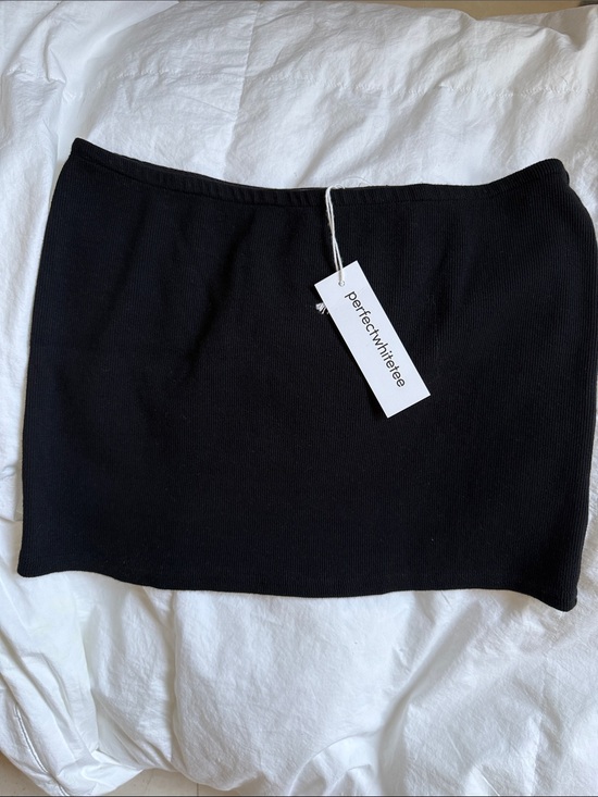 perfectwhitetee Tops - PerfectWhiteTee Talula Ribbed Tube Top in True Black S NWT